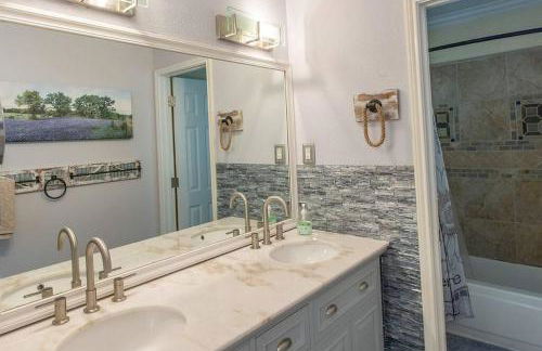 Texas Bluebonnet Farmhouse - Foto 43