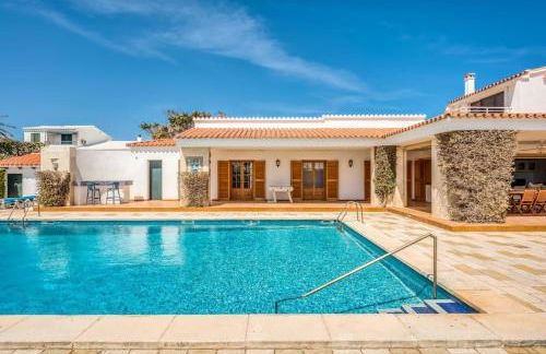 LA CALMA Espectacular villa con jardín y piscina en Menorca - Foto 54