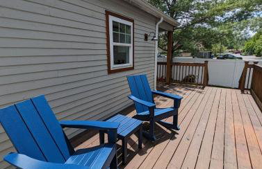 Luxurious Lake Retreat with Hot Tub and Walk to Beach - Foto 33