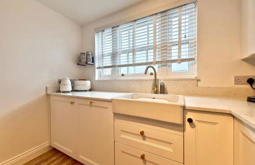 Newly Renovated Brightlingsea 3BDR Coastal Retreat - Foto 25