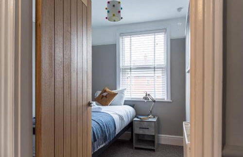 Comfortable 5-Bedroom House in Cheltenham - Foto 49