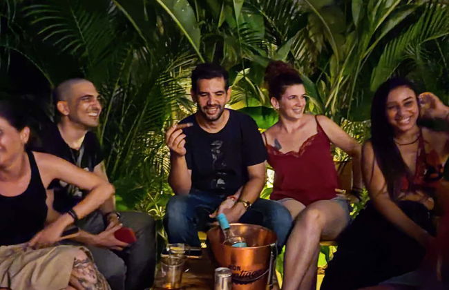 Havana Pub Crawl - Photo 1