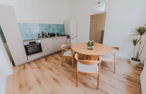 STAYLIGHT Business & Boutique Apartment - Parking lot - Foto 12