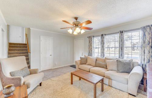 4 Mi to Dtwn Home with Deck and Yard in Wilson - Foto 5