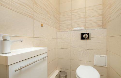 Apartament w Gdyni z Ogródkiem i 2 Sypialniami by Noclegi Renters - Foto 36