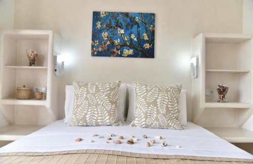 KyMa Studios and Suites - Photo 19