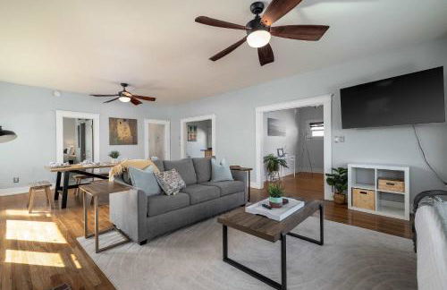 South Park Charmer - Close to Zoo - Backyard Oasis - Foto 6