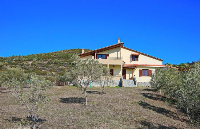 Pantso Villa - Photo 20