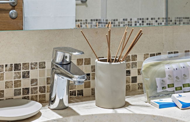 WelHome - Luxury Apt Close to Yas Water and Ferrari World - Foto 14