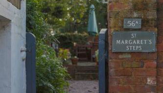 St Margaret's Steps Luxury apartment sleeps 8 - Foto 4, Garden view
