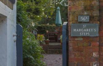 St Margaret's Steps Luxury apartment sleeps 8 - Foto 4