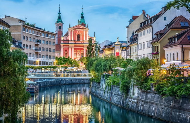 Tromostovje In Heart Of Ljubljana - Foto 65