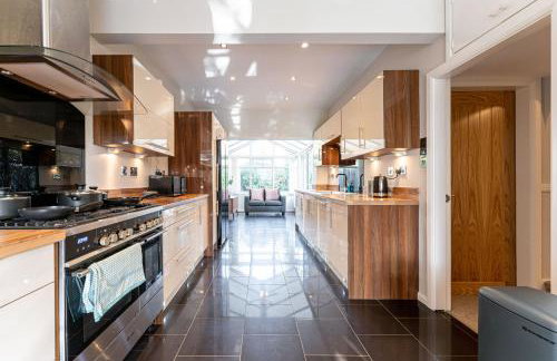 Large Home near Edgbaston Stadium, UOB & QE hospital sleeps 6 - Foto 36