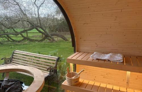 City to Country Retreat Luxury Lodges with Hot Tub, BBQ, Fire Pit - Foto 3