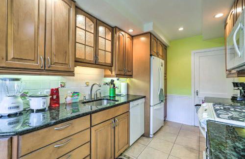 Yeadon Townhome with Porch, 7 Mi to Center City - Foto 13