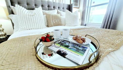 PoshPadz Pool Villa, Hot Tub, Near Beach, Sleeps 6 - Foto 5