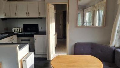 Caravan - Sleeps 8 pet friendly & hot tub - Foto 3