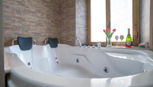 Bettí House vasca idromassaggio metro C Alessandrino - San Giovanni e trenino laziali-Termini -Bettí House - Foto 2