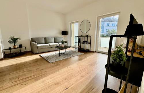 FeWo Palmtrees - Große und moderne 2 Zimmerwohnung mit Süd-West Balkon in Gladbeck-Mitte nähe Movie Park und Arena AufSchalke - Foto 1