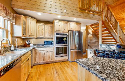 Steps to Sturgeon River! Dog-Friendly Nature Haven - Foto 6