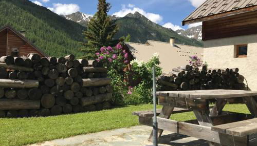 Le Taquo Hameau des Chazals Nevache Hautes Alpes - Foto 3, Garden, Garden view