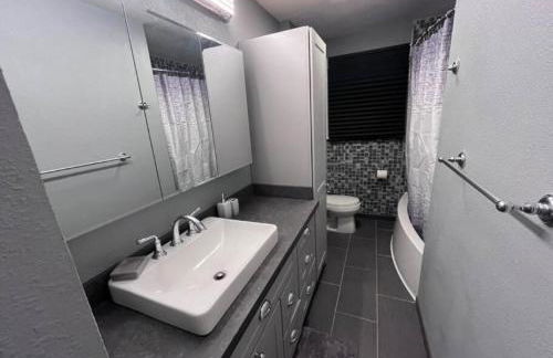 Cozy Escape WGameRoom HSWifi Aprox10Min to NRG - Foto 8