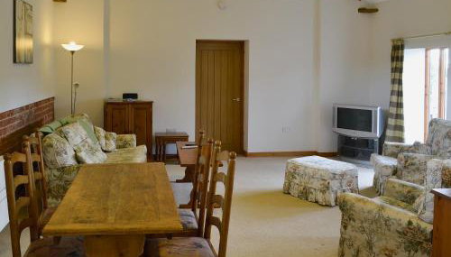 The Cowshed - Photo 2