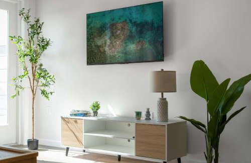 Riviere 3BR Apartment Stylish King Family Pets Friendly Pool & Gym Near Epic Universe - Foto 22