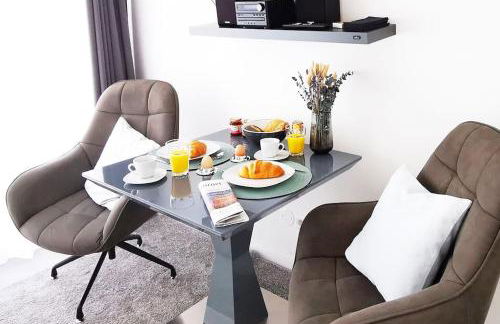 HH 06 by ROCKCHAIR - SUPERHOST Status - Modernes Apartment mit sonnigem Balkon & premium Boxspringbetten in Winterhude - Hamburg Top Geheimtipp - Foto 20