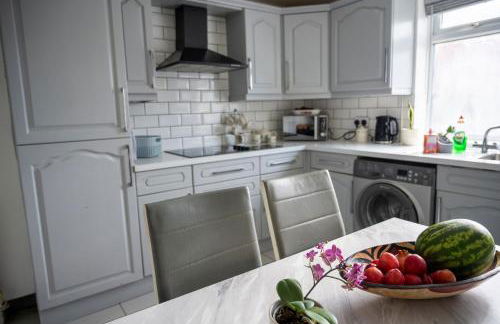 Castle House - Photo 20