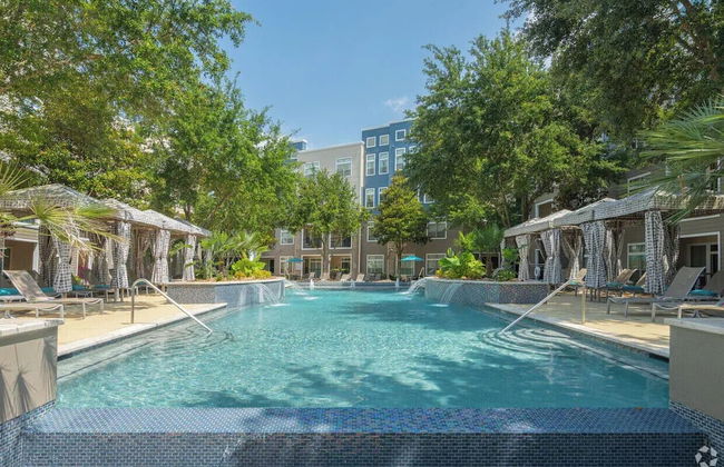 Landing Houston Space Center - Photo 1