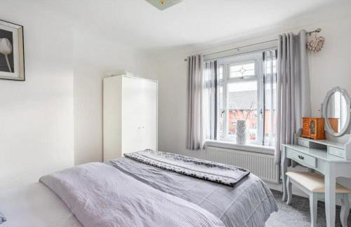 Captivating 3 bedroom home with conservatory - Foto 24