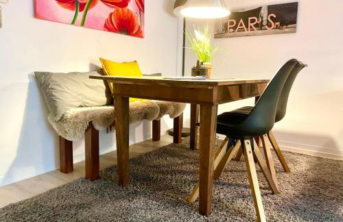 Living at Saarpartments -AdultsOnly- 2 Bedrooms, Kitchen - Business & Holiday Apartments for Long- and Short term Stay, 3 min to Train Station, Secure E-Bike Parking! - Foto 7