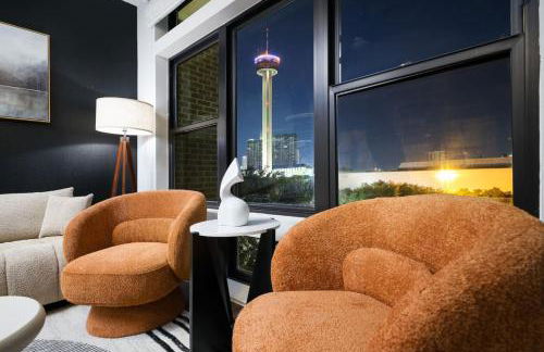 Chic 2BR-w Parking, Near Rvrwalk, Dome & Conv Ctr - Foto 11