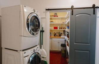 The Athena Hideaway - hottub, firepit, lake & racetrack - Foto 39