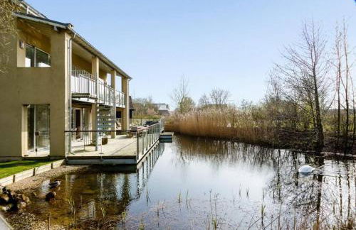 Garden Villa CW70 HOT TUB Lakeside Spa - Foto 5