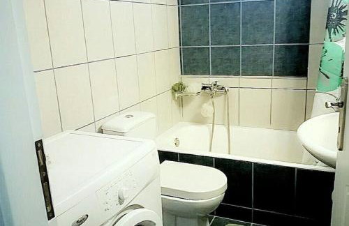 Μεζονέτα 5 υπνοδωμάτια, πλήρως εξοπλισμένη και με φορτιστή ηλεκτρικού αυτοκινήτου - Foto 8