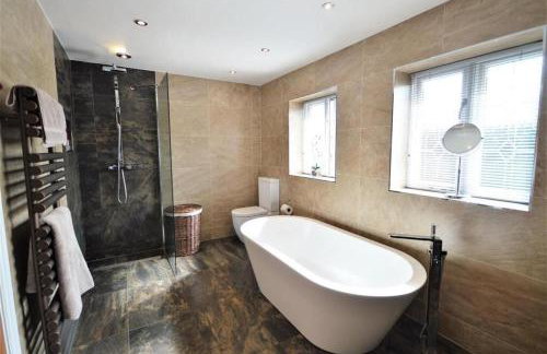 Lavish4Bed Mansion in Warrington - Foto 10
