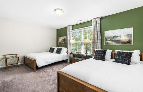 Charming 5bd - BBQ - Deck- 4mins Duke University - Photo 24