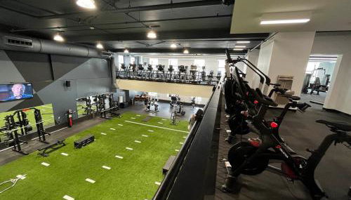 Luxury Downtown Apt with Parking, Gym, and Lap Pool - Foto 3