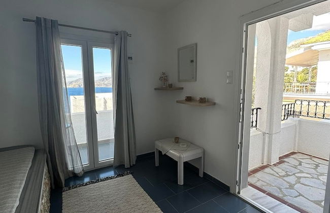 Elenis Studios & Apartments - Photo 21