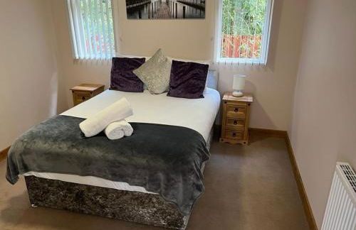 Holly Cabin with Hot Tub - Foto 14