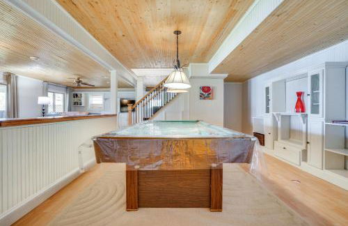 Spacious Lakefront New Auburn Home with Sunroom - Foto 22