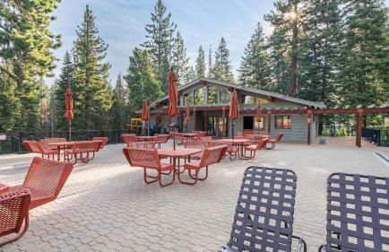Wolfe by AvantStay | 5mins NorthStar! Fireplace, 2 Private Decks! - Foto 72