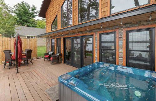 Cozy Home, Hot Tub, Dock, Kayaks, Swimming & More! - Photo 30