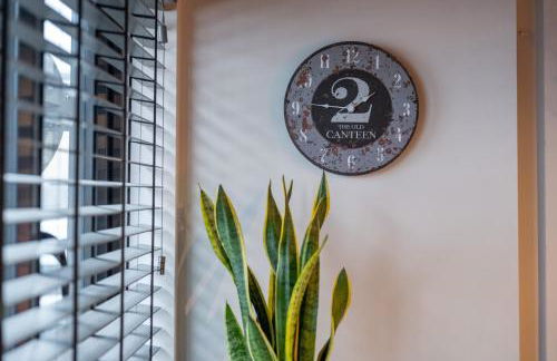 2 The Old Canteen, Two Minute Walk To Beach - Photo 23