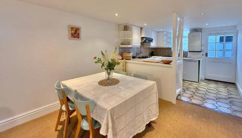 2 Bedroom Character Home in Central Topsham - Foto 4, stove, pet friendly