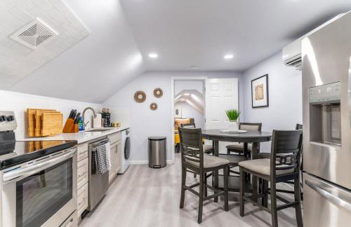 Burien's Top Unit with Spa-Inspired Bathroom - Foto 3