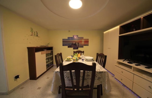 Dolls House Holiday Home - Photo 26