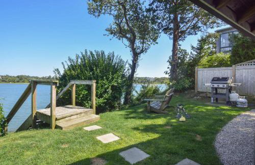 Seaside Retreat w Private Beach Landing - Foto 26